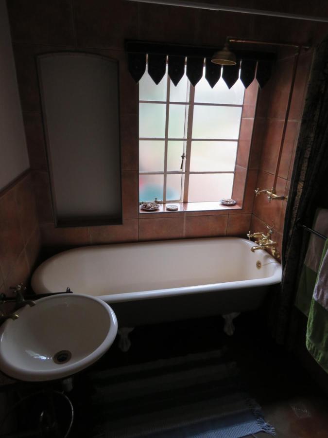 Fountain Baths Guest Cottages Barberton Ngoại thất bức ảnh
